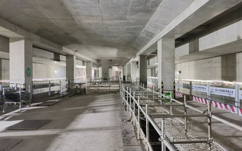 北京地鐵13號線擴能提升工程迎新節(jié)點，后廠村站站臺施工圓滿完成